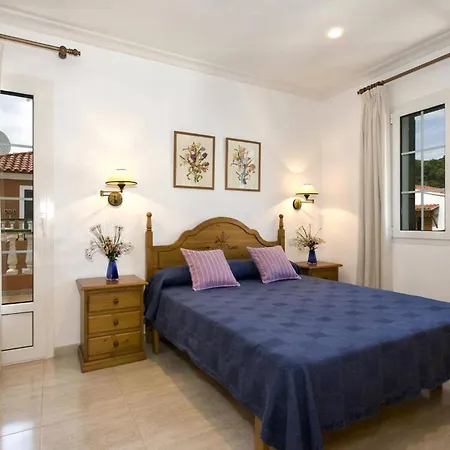 Manuel By Βίλα *